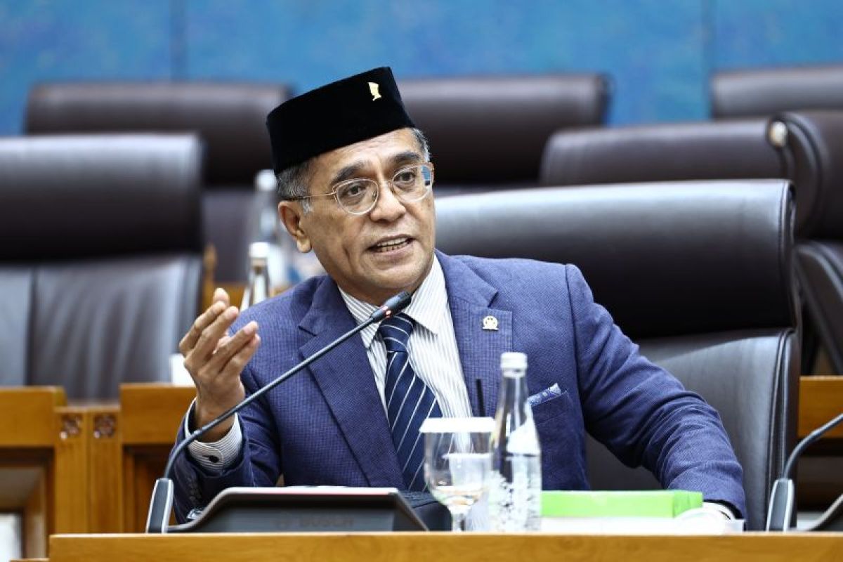 Komisi VII DPR Ingatkan Pemerintah Siapkan Mitigasi Resiko Ancaman PHK Massal