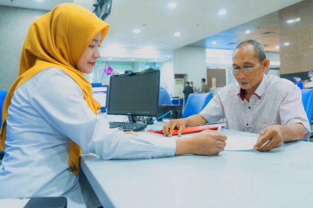 Aturan Baru, OJK Kini Bebaskan Dana Pensiun bisa Dicairkan Sekaligus