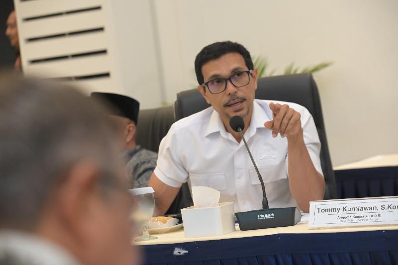Fathi Komisi XI: DPR Dorong Bea Cukai Utamakan Pembinaan Industri Rokok Kecil Sebelum Penindakan