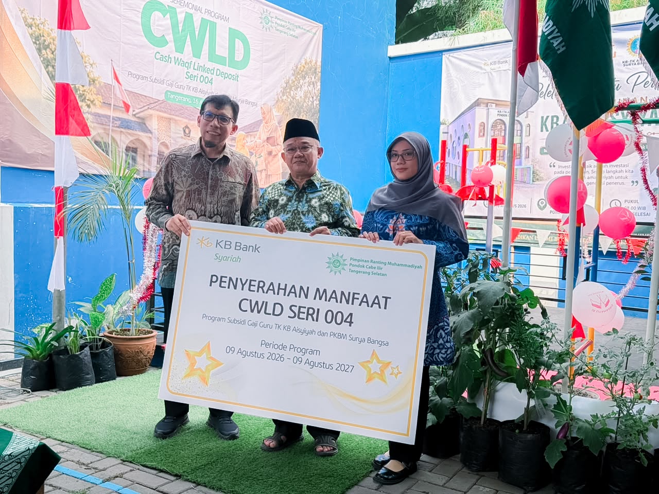 KB Bank Syariah Salurkan Manfaat CWLD Seri 004 untuk Subsidi Gaji Guru dan Pembangunan Sekolah