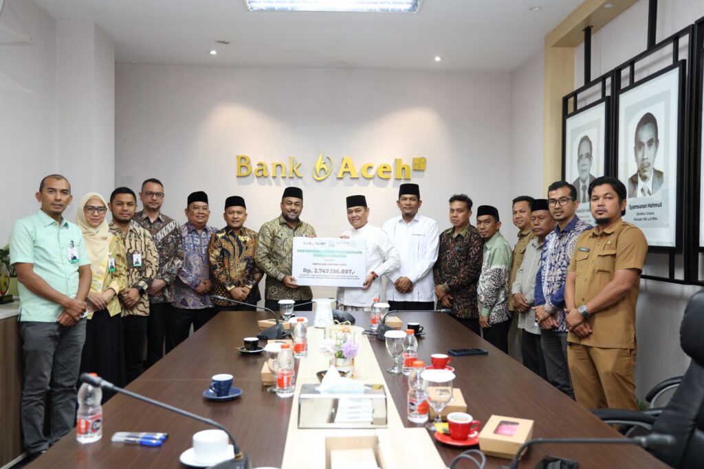 Bank Aceh Jadi Muzaki Terbesar di Aceh, Salurkan Zakat Perusahaan Melalui Baitul Mal Aceh