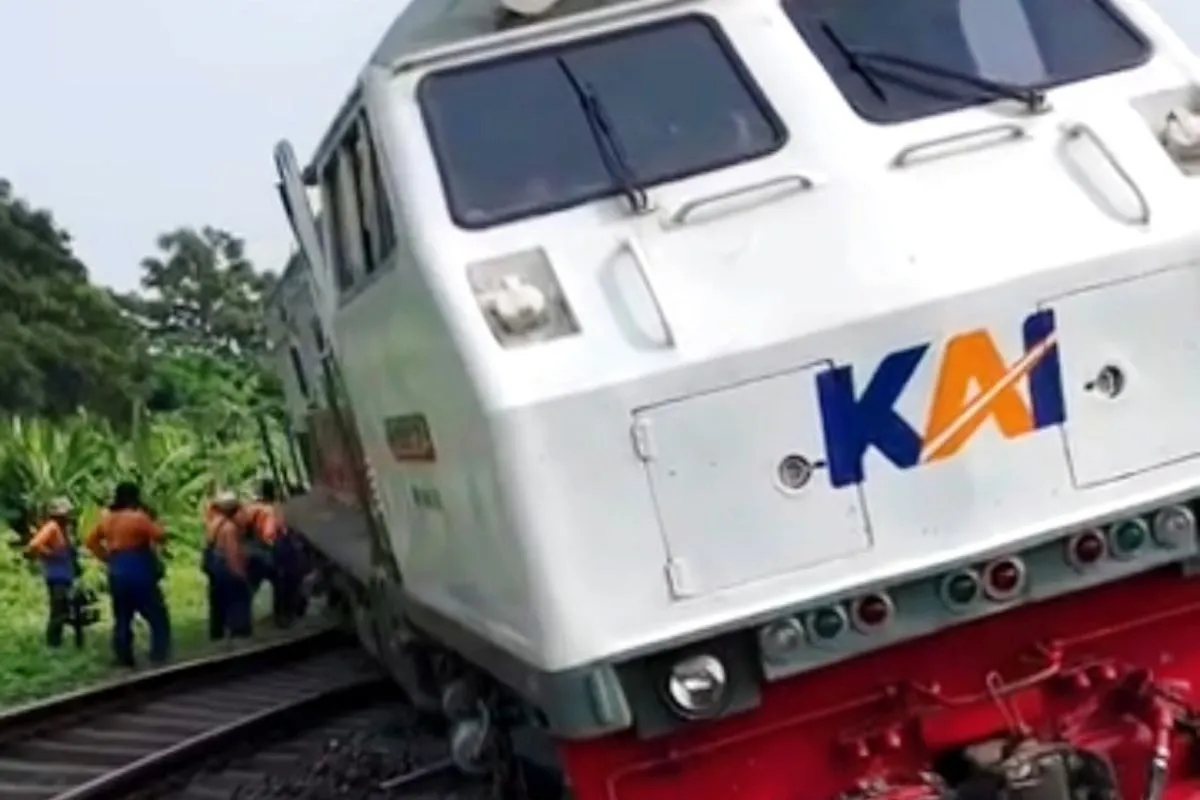 KA Pandalungan Anjlok, Rute Gambir-Surabaya-Jember Alami Gangguan