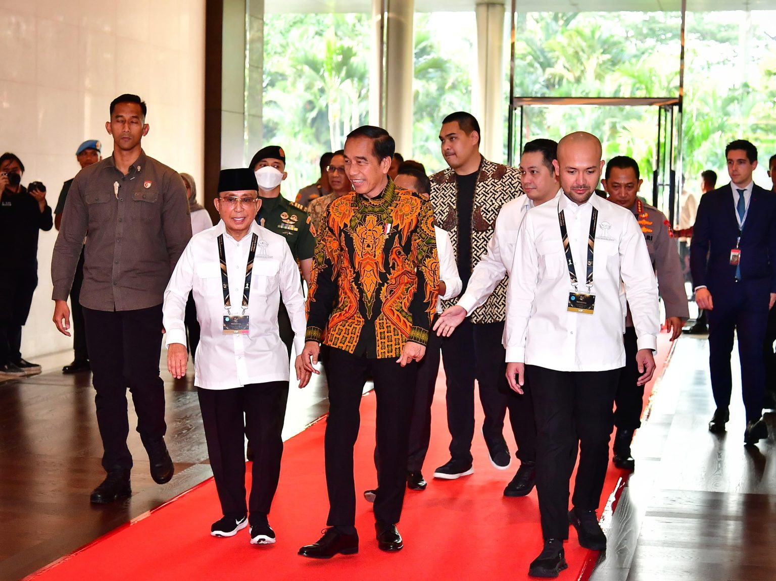 Presiden Jokowi Minta HIPMI Kawal Indonesia Emas 2045