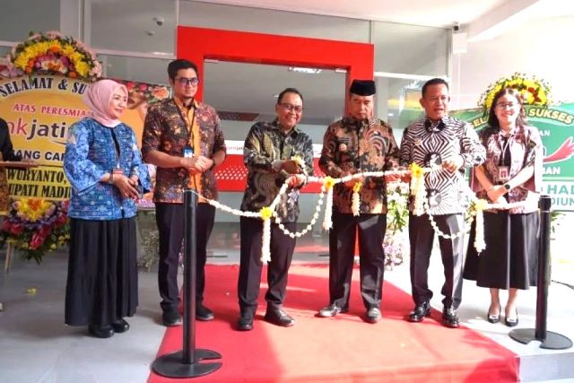 Akselerasi Bisnis, Bank Jatim Resmikan Kantor Cabang di Caruban