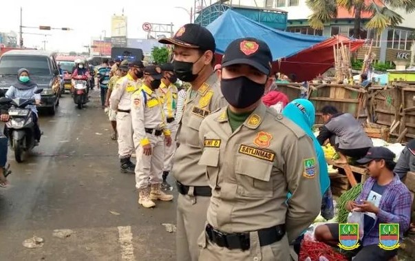 Jam Operasional PKL di Depan SGC Cikarang Bekasi Dibatasi Pukul 22.00 - 05.00 WIB