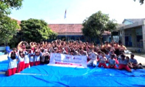 Kenalkan "Simpel", BPR Arthaya Gelorakan Semangat Menabung Sejak Dini Siswa SD di Magetan