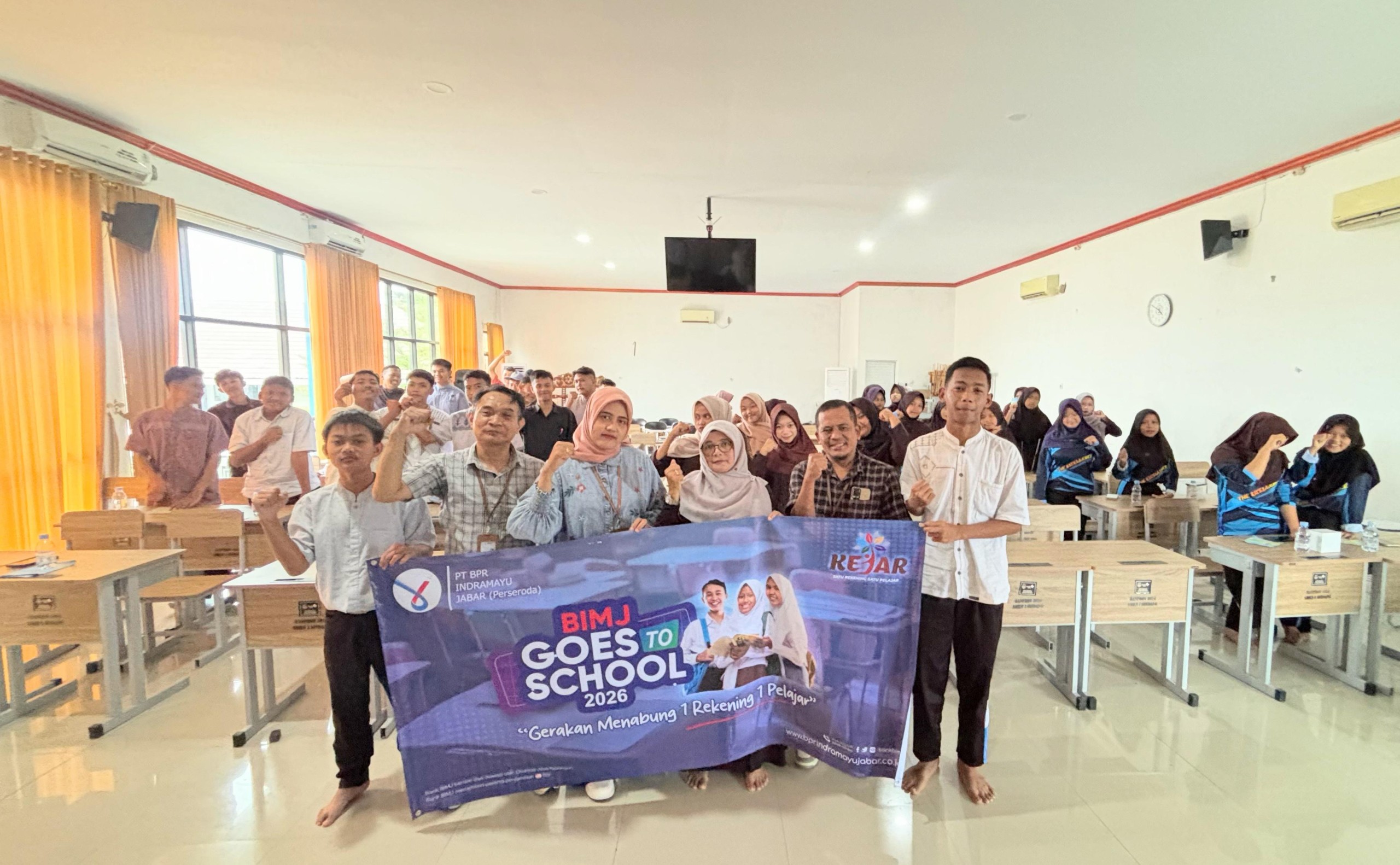 BPR Indramayu Jabar Goes to School Edukasi Siswa Menabung Sejak Dini