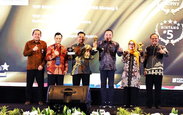 Borong Penghargaan Nasional, BPR Syariah Sampang Raih Golden Trophy di TOP BUMD Awards 2026